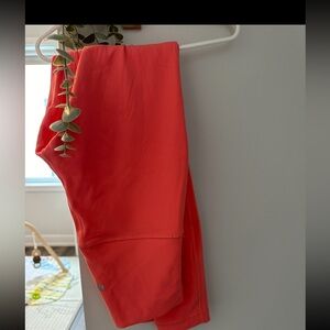 BNWOT Lululemon Aligns. Size 4